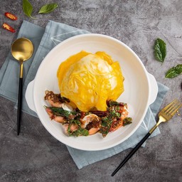 ข้าวไข่ข้น กะเพราหอม