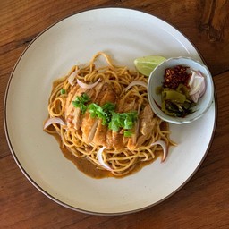 สปาเก็ตตี้ข้าวซอยไก่ย่าง