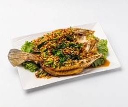 ปลากะพงผัดพริกไทยสด