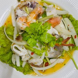 ยำรวมมิตรทะเล
