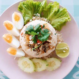 ข้าวผัดปลาสลิด