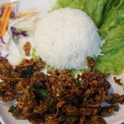 ข้าวลาบเนื้อทอด