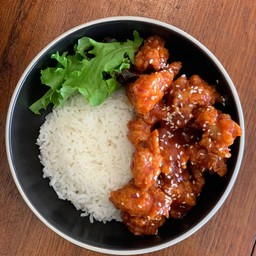 ข้าวหน้าไก่ทอดคลุกซอสโคชูจัง