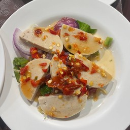 ยำหมูยอ