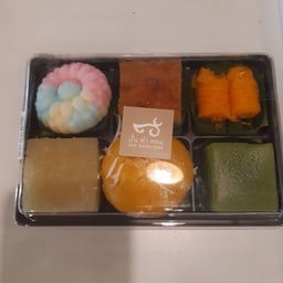 ขนมไทยกระทงใบเตย 6 ช้ิน
