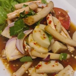 ยำไหลบัวไก่ยอ