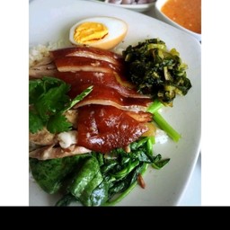 ข้าวขาหมูจำเลยรัก ตลาดโต้รุ่ง (เจ้าเก่า) ทำที่บ้าน