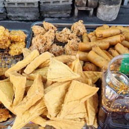 เต้าหู้กระดานทอด เจ