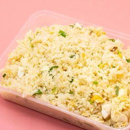 ข้าวผัดปู กลาง