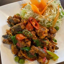 ผัดเผ็ดกบ