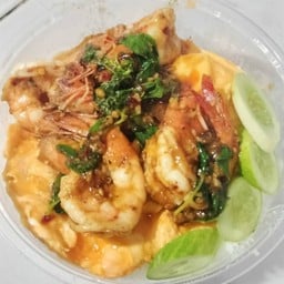 ข้าวไข่ข้นกระเพรากุ้ง