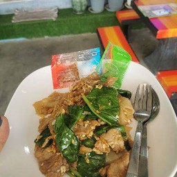 ผัดซีอิ๊วหมู 20 กล่อง