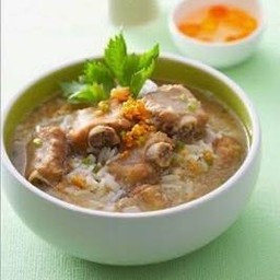 ข้าวต้มกระดูกหมู