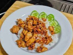 ข้าวไก่ทอดกระเทียม