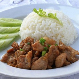 ข้าว ทอดกระเทียมพริกไทย