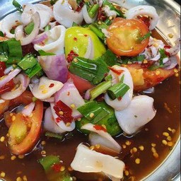 ยำปลาหมึกน้ำปลาร้า