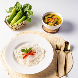 ขนมจีนแกงเขียวหวานเนื้อ