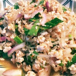 ลาบวุ้นเส้น