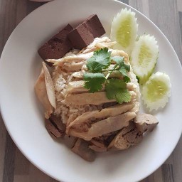 เจ๊น้อย ข้าวมันไก่ตรอกจันทร์