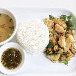 ข้าวปูผัดพริกเหลือง