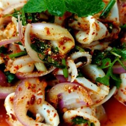 ลาบปลาหมึก