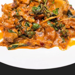 หมูป่าผัดเผ็ด
