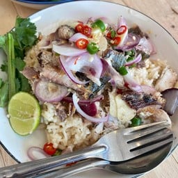 ข้าวขยำปลาทู