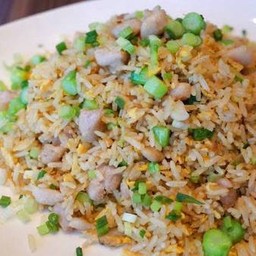 ข้าวผัดปลาเค็ม