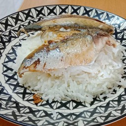 ข้าวหน้าปลาแกะ