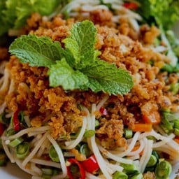 ยำขนมจีนแซ่บนัวตลาดมอดินแดง ตลาดมอดินแดง
