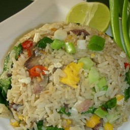 ข้าวผัดคะน้าปลาเค็ม