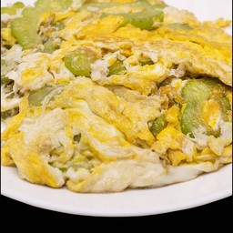 มะระผัดไข่