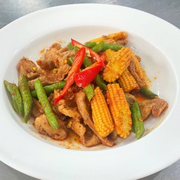 หมูผัดพริกแกง