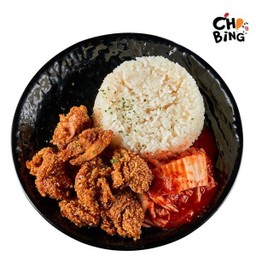[อร่อยซ่ากับโค้ก] ข้าว + ไก่ทอดการ์ลิคชาร์โคล + กิมจิ +  ชเวปส์มะนาวโซดา ไม่มีน้ำตาล (กระป๋อง)