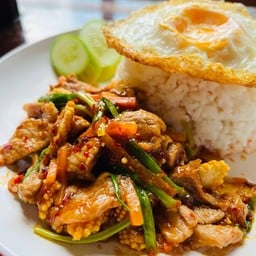 ข้าวราดหมูผัดน้ำพริกเผา