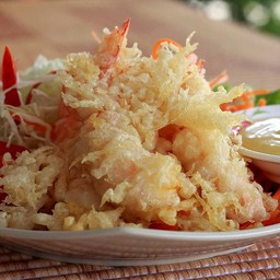 สลัดกุ้งกรอบ