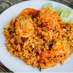 ข้าวผัดต้มยำทะเล(หมึกกุ้ง)