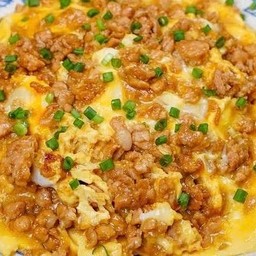 ข้าวไข่ข้นหมูสับ