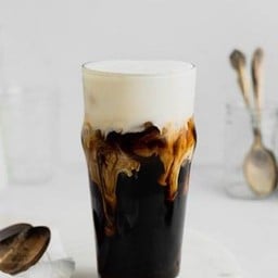 อเมริกาโน่ ซอร์ทเท็ด คาราเมล คลูโฟม