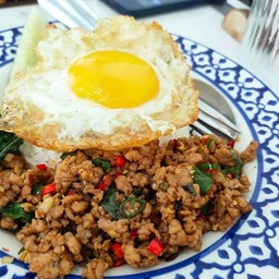 กะเพราหมูสับ