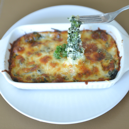 ผักโขมอบชีส