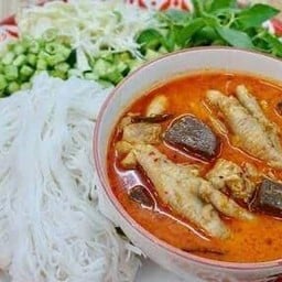 ขนมจีนน้ำยาไก่ โคราช
