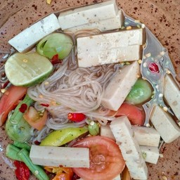 ตำเส้นเล็กหมูยอปลาร้า