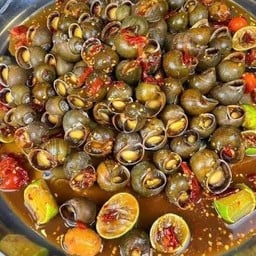 ครัววารี ตามสั่ง ไข่ข้น ยำแซ่บ