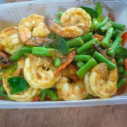 กุ้งผัดเครื่องแกง