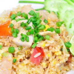 ข้าวผัดไก่