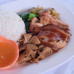 ร้านขาหมูบางรัก&ก๋วยเตี๋ยวไก่มะระ&หมูสะเต๊ะสูตรโบราณ 1