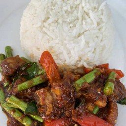 เครื่องแกงหมูราดข้าว