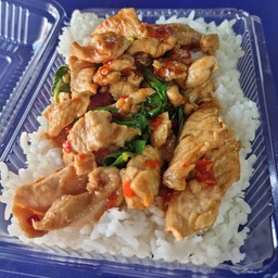 กะเพราไก่ราดข้าว