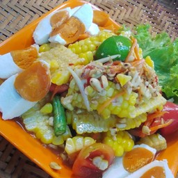 ตำข้าวโพดไข่เค็ม